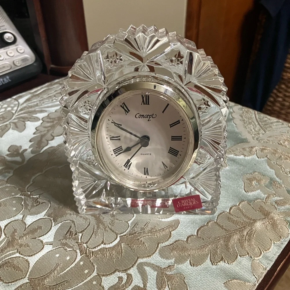 J.g Durand art concept quart cut crystal